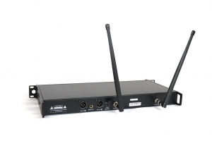 RFIntell QL7R/T1-B 720,500-754,000 МГц 2-канальная радиосистема с 2-мя ручными микрофонами в Алтайском крае